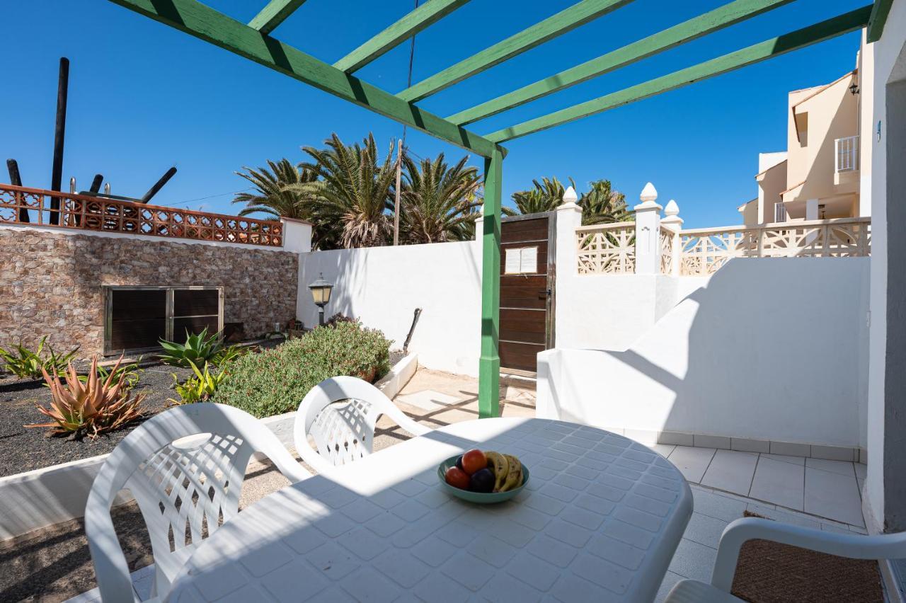 Homeforguest Apartment With Pool And Terrace 1 Min From The Beach Коралео Екстериор снимка