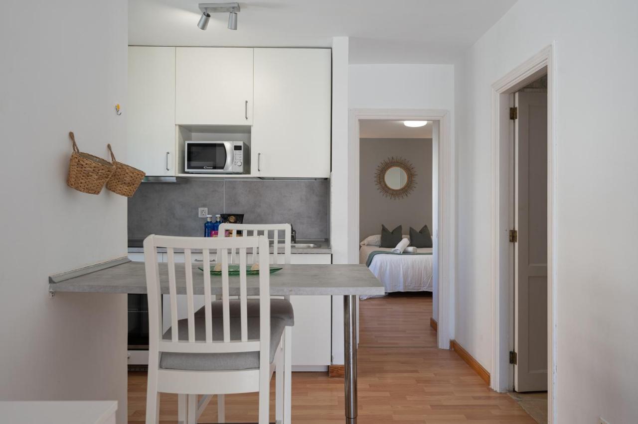 Homeforguest Apartment With Pool And Terrace 1 Min From The Beach Коралео Екстериор снимка